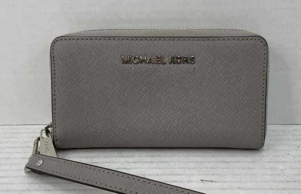 Michael Kors Jet Set Travel wristlet wallet grey Saffiano leather NWOT